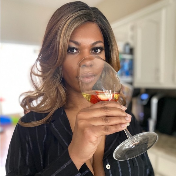 Meet your Posher, Jacqueline - Picture 1 of 1